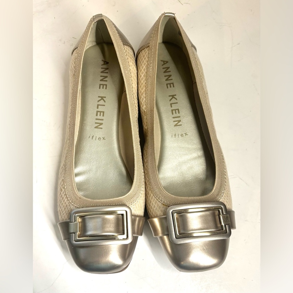 Anne Klein Size 9 Women's Beige Silver Shimmer Ballet Flats Shoes - Picture 2 of 9